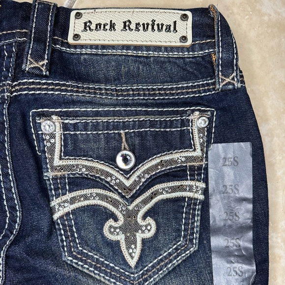 ✨ NWT Rock Revival Cuffed Skinny Jeans Size 25 W 29 L SO CUTE!! ✨ - Picture 7 of 16